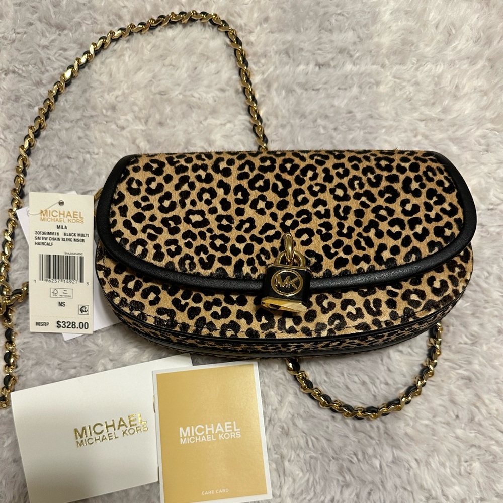 Beautiful MK Michael Kors Bag
GREAT BUY.